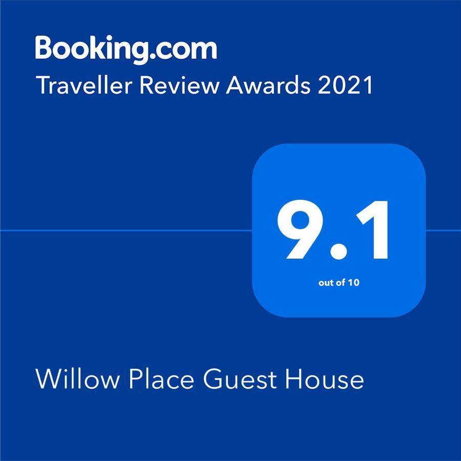 Willow Place Guest House Midrand Exteriör bild