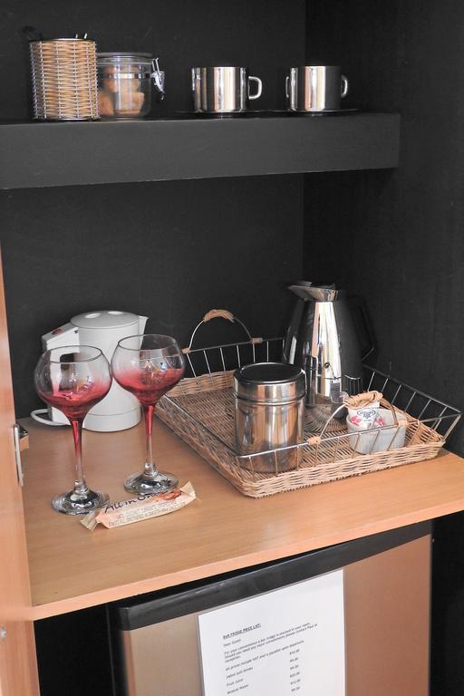 Willow Place Guest House Midrand Exteriör bild