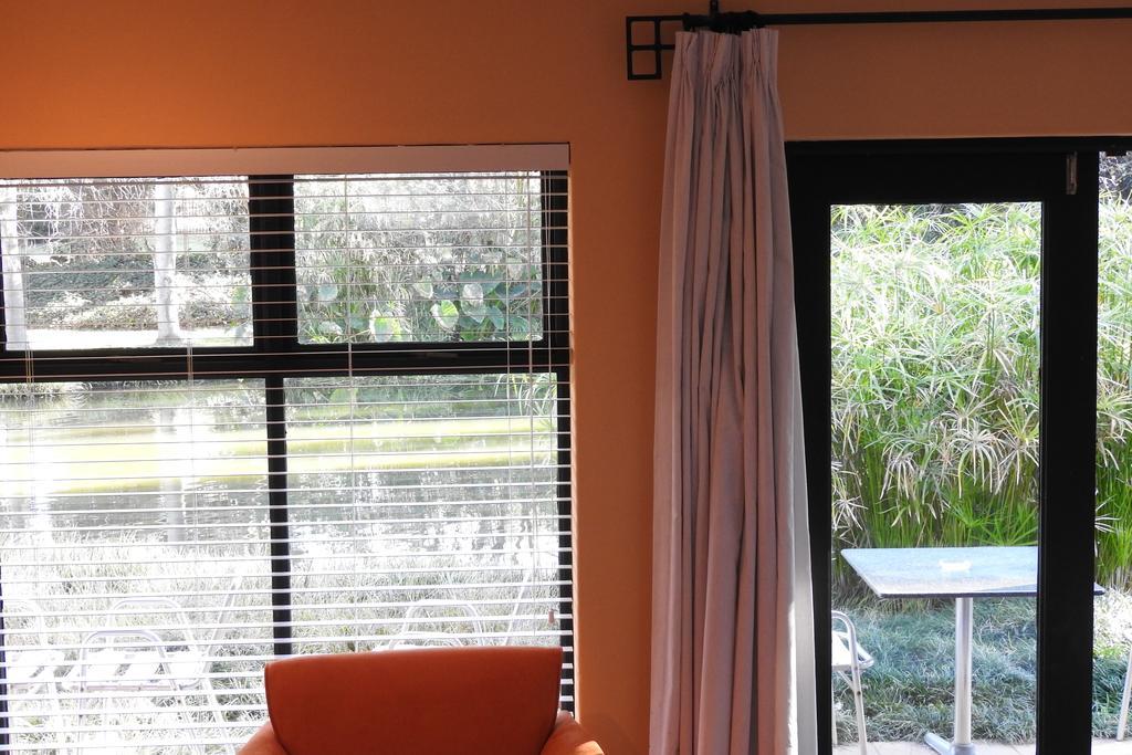 Willow Place Guest House Midrand Exteriör bild